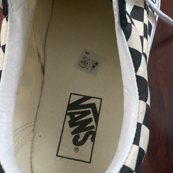 VANS “Off the Wall” Old Skool Blk/White Checkered low tops  NWOB - Picture 8 of 8